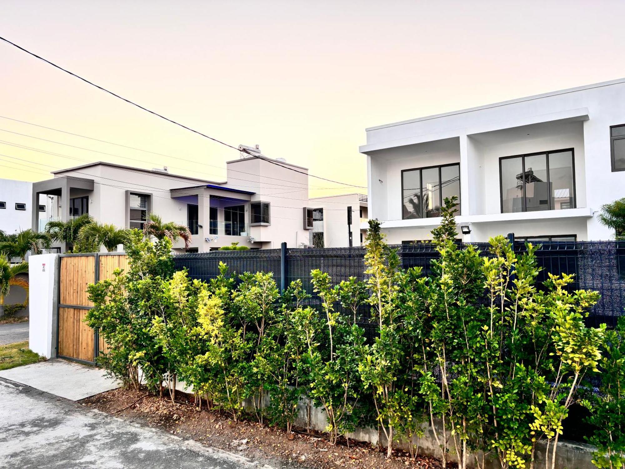 Maison Mont Choisy - One Or Two Bedrooms Apartment Trou aux Biches Exterior photo